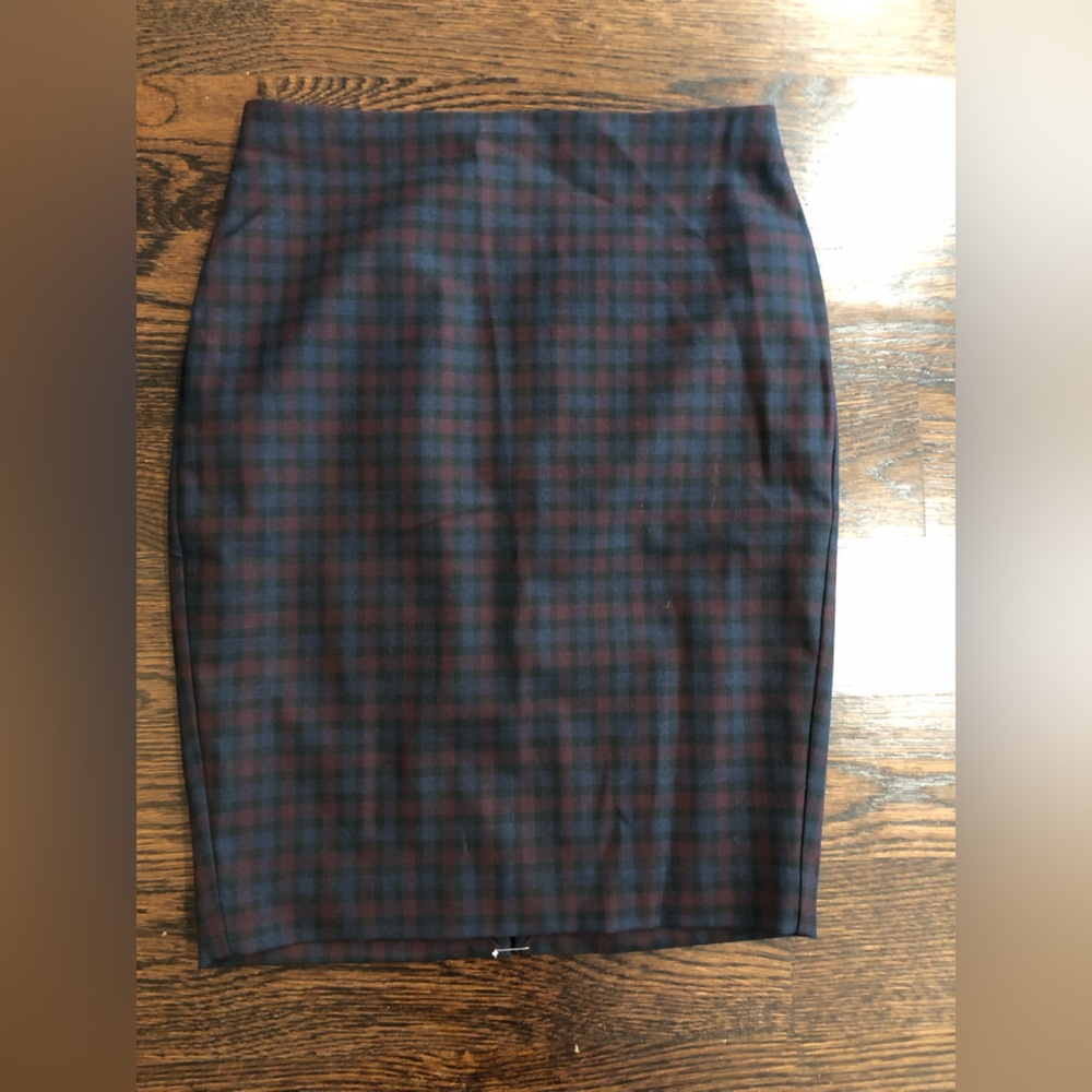 Express Blue Burgundy and Black Plaid Preppy Pencil Skirt New With Tags